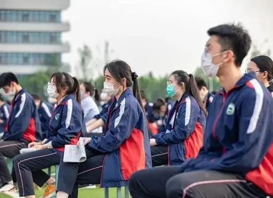 2022年高考哪些省份考三天?高考送考家長穿什么衣服