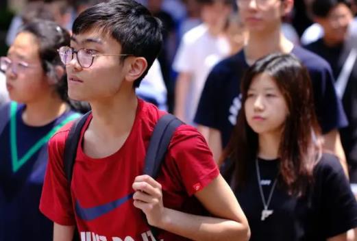 職高怎么考大學?社會考生高考錄取一樣嗎