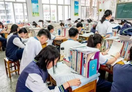 2022年高考是最容易的一年嗎?2022年高考分數線會比2020年高嗎