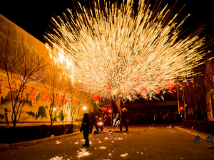 打鐵花的文化內(nèi)涵-打鐵花的風俗