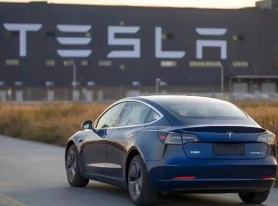 30萬買特斯拉還是奔馳?特斯拉modelx為什么那么貴