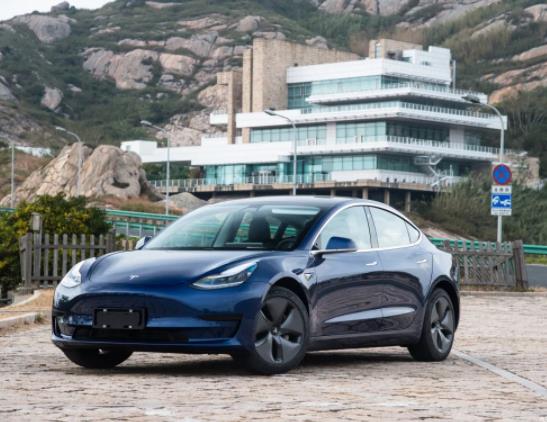 30萬買特斯拉還是奔馳?特斯拉modelx為什么那么貴