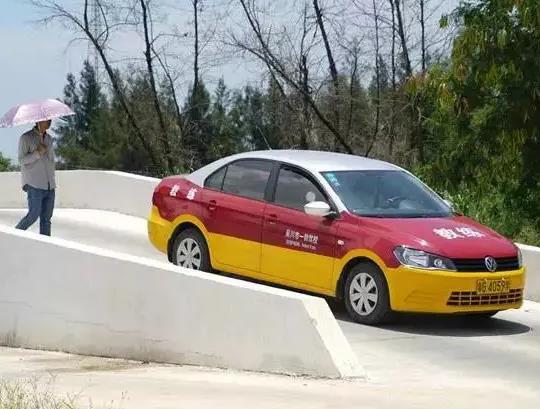 學(xué)車給教練送禮應(yīng)該怎樣說?科目一包過口訣看到什么選什么
