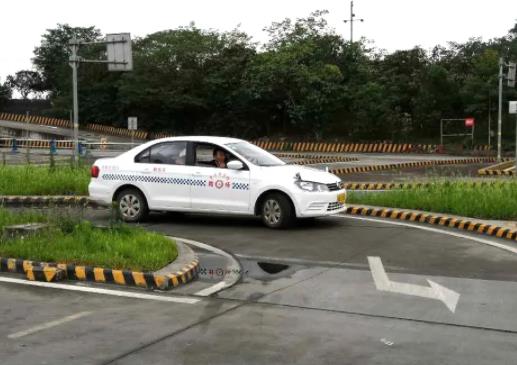 考駕照練車要給教練買東西嗎?考試科目一有什么好的方法