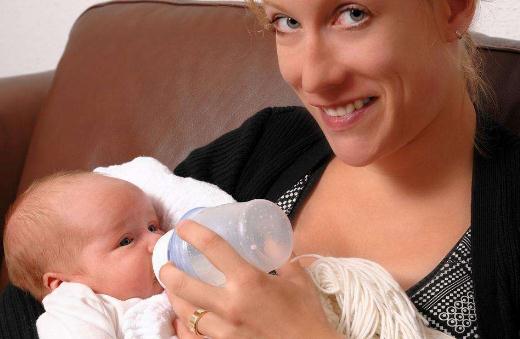 新生兒混合喂養