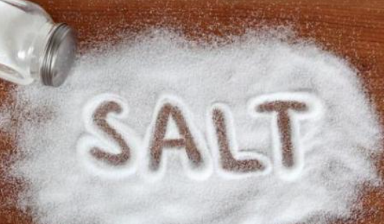 寶寶添加食鹽的注意事項(xiàng)有哪些?寶寶多大可以開(kāi)始吃鹽?