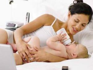 純哺乳期寶寶喂養誤區:哺乳期新生兒喂養誤區