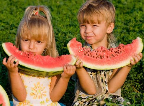 寶寶吃西瓜好嗎?寶寶吃西瓜有什么好處