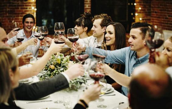 男士出席晚宴如何穿衣著裝?出席晚宴男士服裝搭配