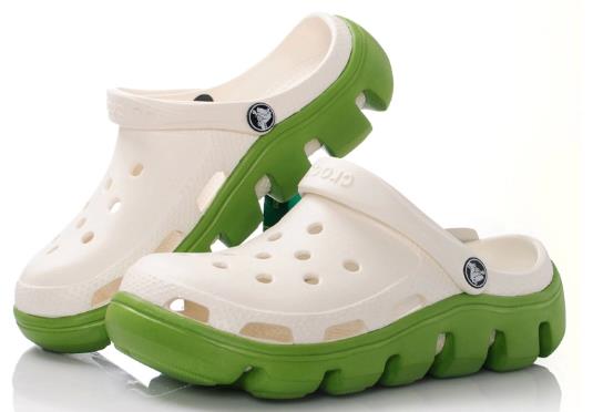 為什么穿洞洞鞋要穿襪子?白色洞洞鞋臟了怎么清洗?