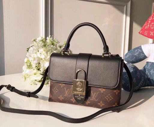 國(guó)外買(mǎi)了lv隨身帶著好還是托運(yùn)好?lv專(zhuān)柜可以以舊換新嗎?