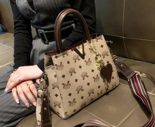 國外買的LV有售后嗎?lv包包專柜預(yù)定體驗(yàn)