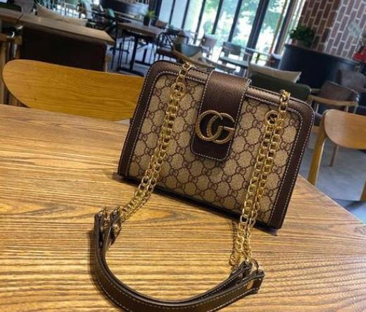 lv官網訂不到貨怎么辦?lv達芙妮小號尺寸是多少