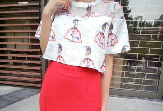 又到露肉季節(jié),怎么穿搭可以遮住粗胳膊變成一個小仙女?