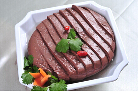 吃動(dòng)物血的注意事項(xiàng)-動(dòng)物血挑選竅門(mén)