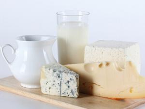 喝牛奶上火怎么辦?喝牛奶的好處和壞處