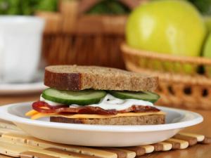 各種西式快餐當早餐-早餐的幾種經典搭配最傷身