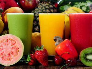 喝果汁會增大藥的副作用你知道嗎?