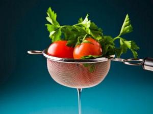 用淘米水洗水果對嗎?正確吃水果的方法