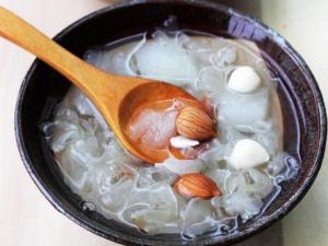 杏仁能吃多嗎?杏仁吃多了會怎樣