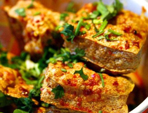 吃臭豆腐對人身體有害嗎?吃臭豆腐要注意什么?