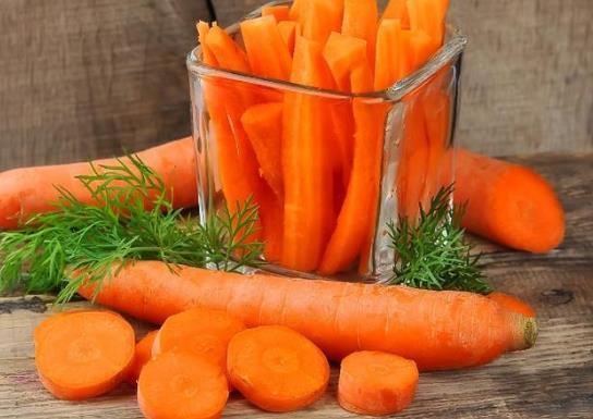 胡蘿卜發芽了還能吃嗎?胡蘿卜有點爛了還能吃嗎?