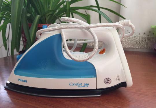 家用蒸汽熨斗哪種好?熨斗面板哪一種比較好?