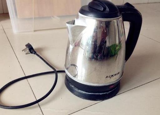 電熱水壺可以帶上飛機嗎?清理電熱水壺的水垢有什么好方法