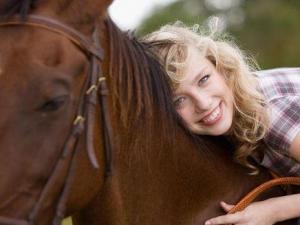 ?食草女是什么意思?食草女性格特征事業(yè)觀戀愛觀 食草女PK食肉女