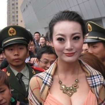 G罩杯是什么意思?g罩杯胸部胸圍有多大真人圖片 G奶女神高清照