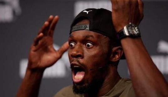 你真優(yōu)秀,簡(jiǎn)直是秀的我頭皮發(fā)麻是什么意思什么梗?意思就是很秀