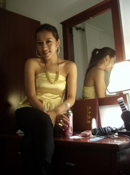 吉克雋逸個(gè)人資料,吉克雋逸大量夜店照片,中國好聲音吉克雋逸被爆造假