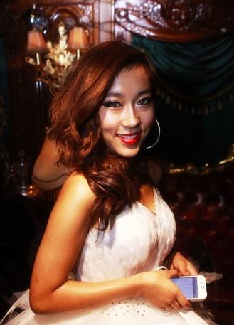 吉克雋逸個(gè)人資料,吉克雋逸大量夜店照片,中國好聲音吉克雋逸被爆造假