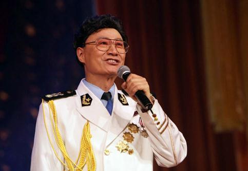 胡寶善個人資料簡歷,著名影視明星胡軍之父,愛好打羽毛球