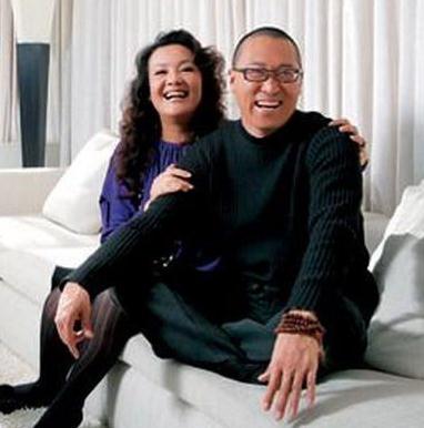 俏江南董事長張蘭個人資料,俏江南張蘭戶口注銷,張蘭加入外籍,張蘭老公田益賓