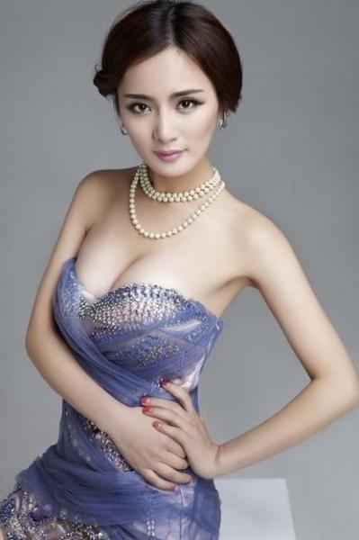 小楊冪黎丹個人資料,黎丹豐胸后人氣暴漲,烏龍報道接品牌代言