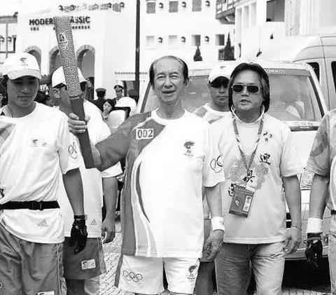 98歲賭王何鴻燊逝世 二房成5000億家產(chǎn)爭奪戰(zhàn)最大贏家 賭王傳奇人生