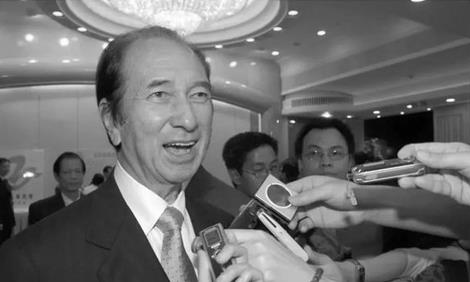 98歲賭王何鴻燊逝世 二房成5000億家產(chǎn)爭奪戰(zhàn)最大贏家 賭王傳奇人生