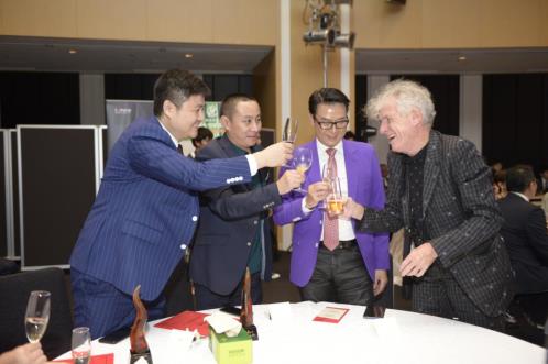 《非常替身》現(xiàn)身東京電影節(jié)主創(chuàng)嘉賓同亮相