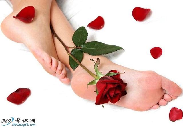 泡腳的好處:幾點泡腳最補腎?泡腳泡多長時間最好