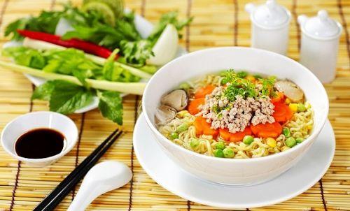 常吃泡方便面好嗎?經(jīng)常吃方便面的危害