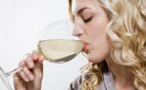 飲酒多少算過量？喝多少酒算喝得太多？喝酒的危害