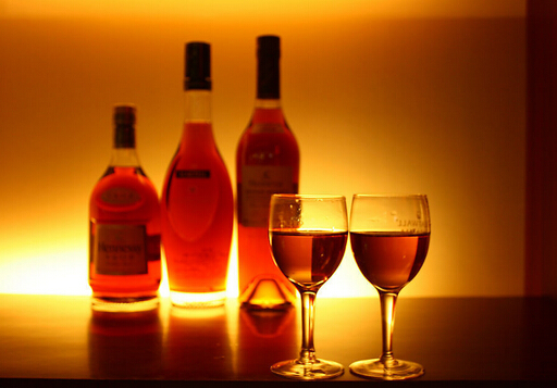 怎么開紅酒？沒有開瓶器怎么開紅酒？