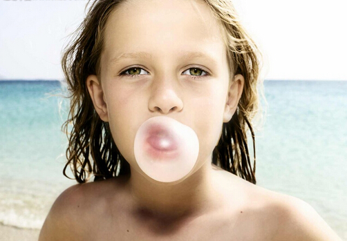 泡泡糖怎么洗？口香糖的危害