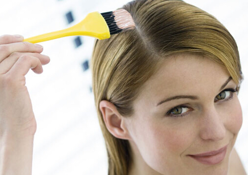 洗染發(fā)劑弄手上怎么洗?洗染發(fā)劑弄衣服上怎么洗