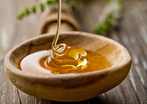 不能用開水沖或高溫蒸煮蜂蜜-喝蜂蜜水的誤區(qū)