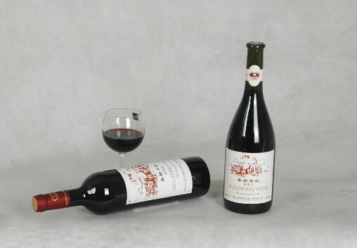 桑葚酒營養(yǎng)價值及注意事項-桑葚酒的家庭做法