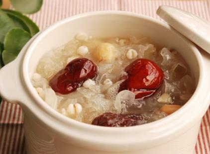 吃銀耳有什么好處？銀耳的營養價值和食療功效