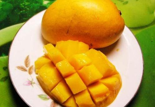 經(jīng)期吃芒果危害大?經(jīng)期可以吃芒果