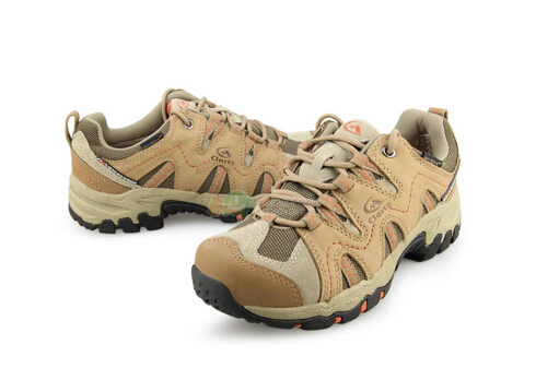 如何挑選徒步鞋？徒步鞋和登山鞋的區別